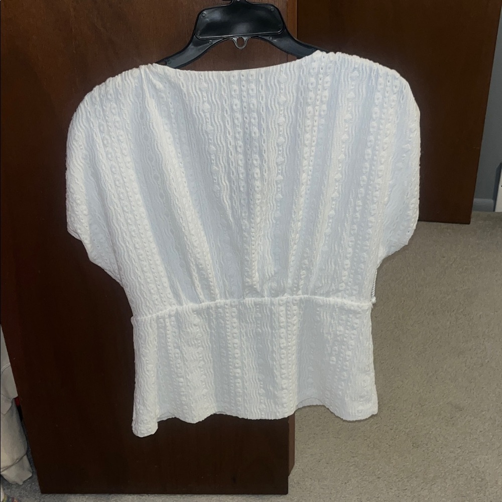 LOFT White Textured V-Neck Puff Sleeve Blouse - Picture 3 of 3